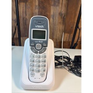 VTech DECT 6.0 Cordless Phone Home Telephone Base Charger CS6114 untested
